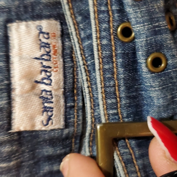 JEAN SHORTS BRAND NEW never worn too small. - Picture 5 of 7